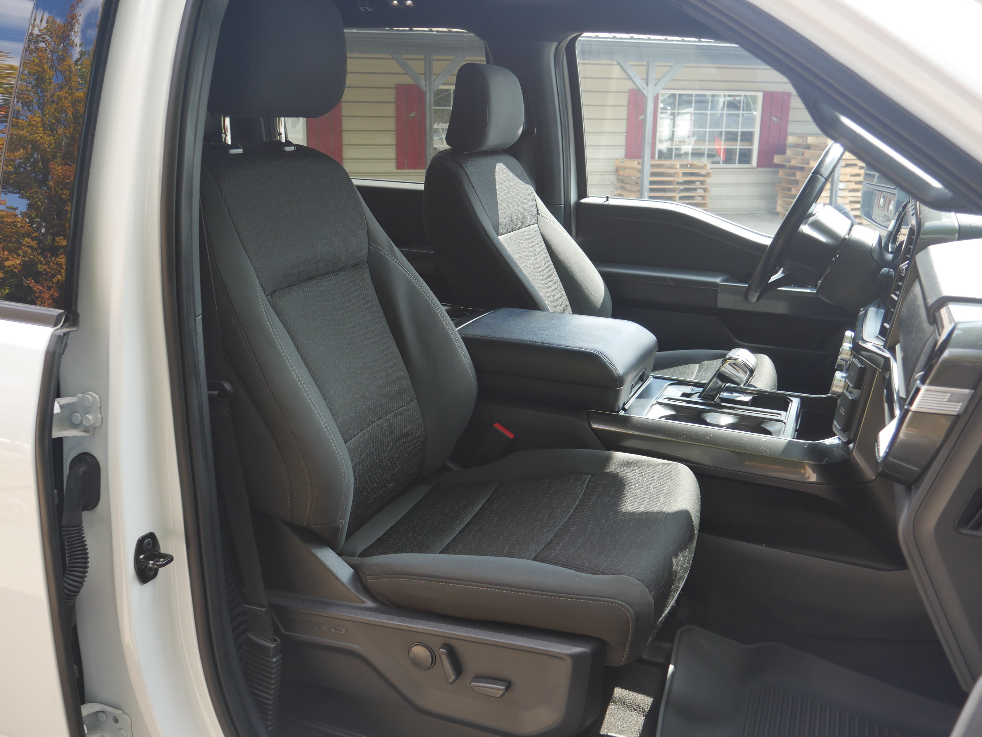 Used 2022 Ford F150 XLT w/ Equipment Group 302A High AWD/4WD image 27