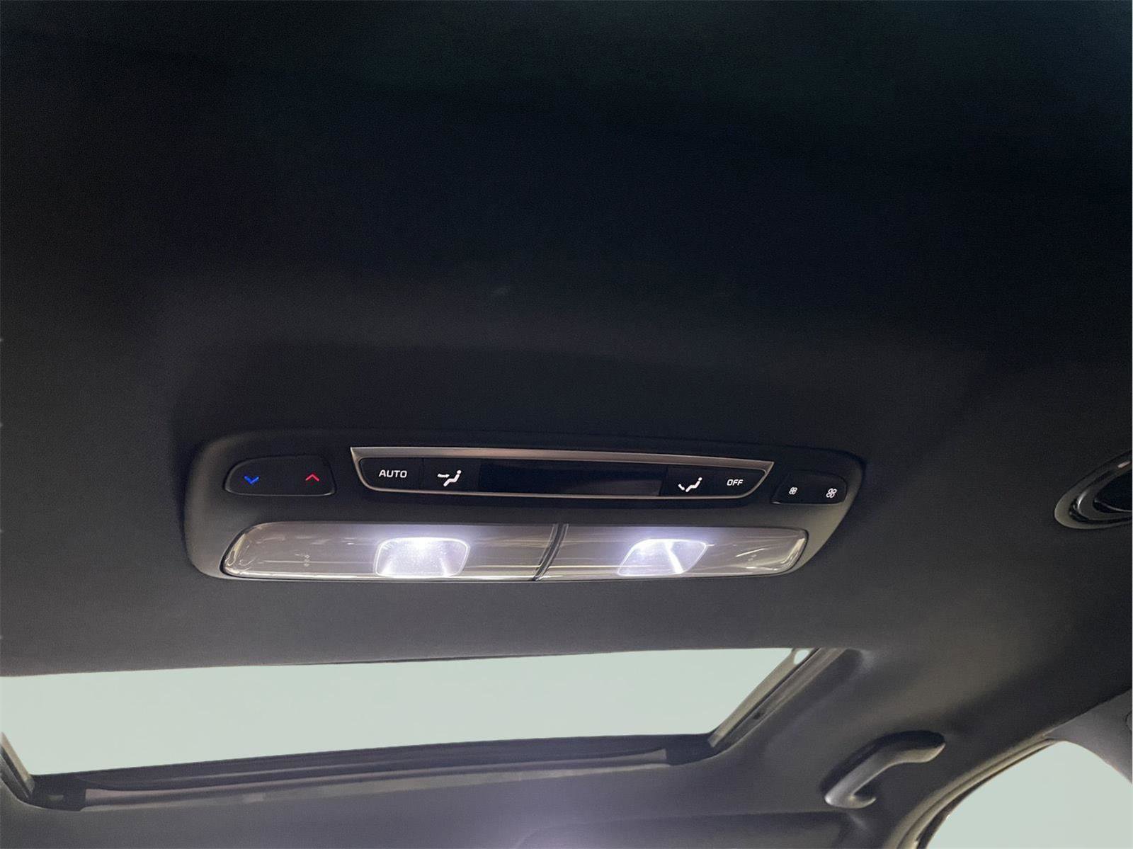 Used 2023 Kia Telluride SX image 17