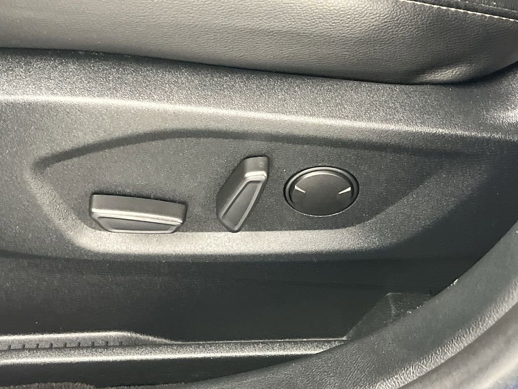 Used 2020 Ford Edge SEL w/ Cold Weather Package image 12