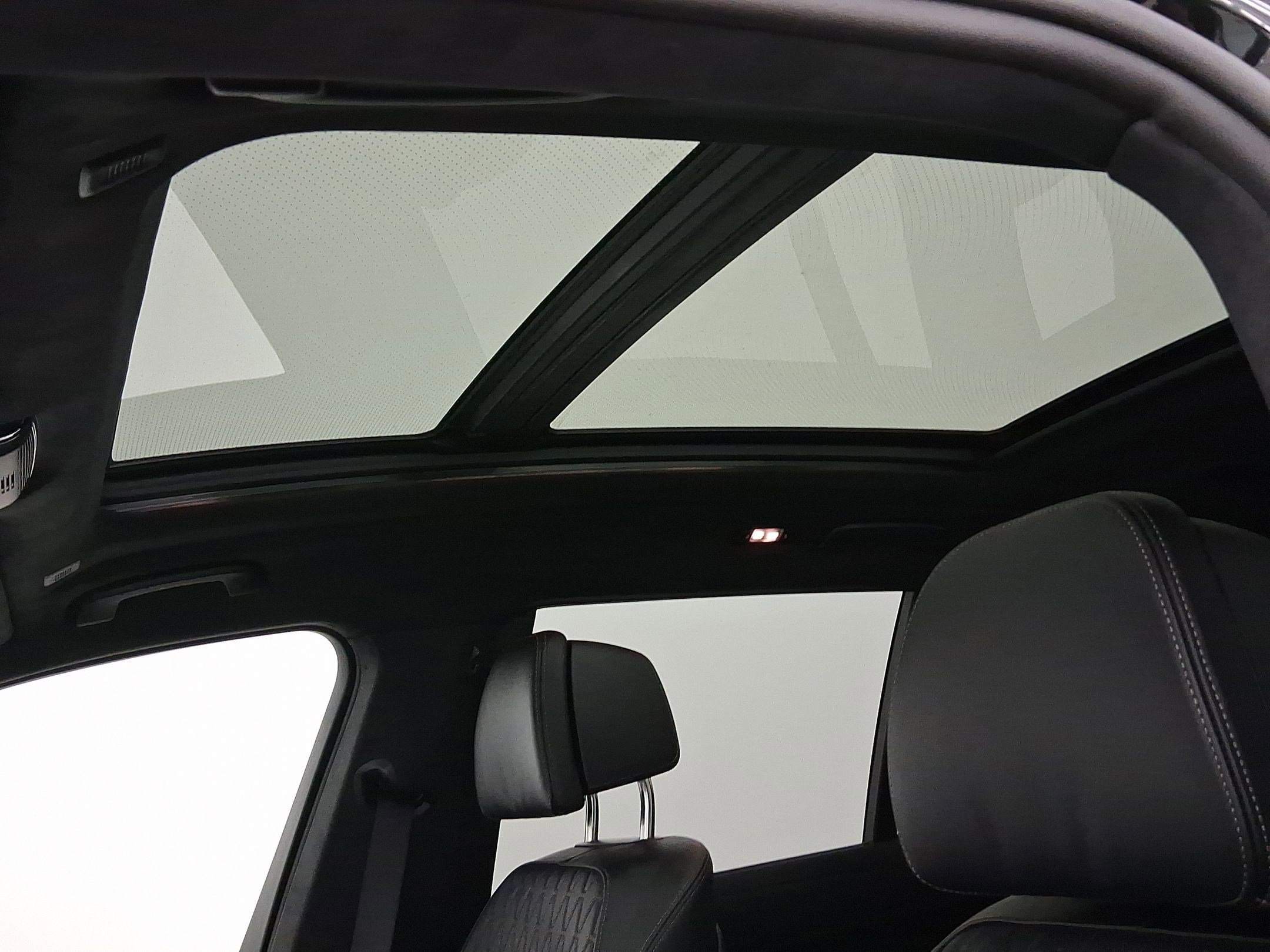 New 2026 BMW X7 M60i image 14