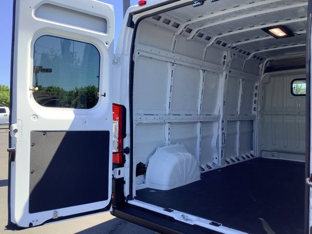 Used 2025 RAM ProMaster 2500 w/ Convenience Group FWD image 21