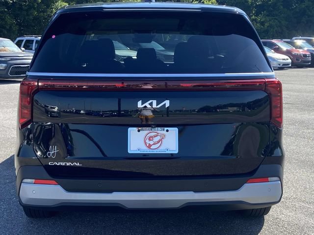 New 2025 Kia Carnival FWD image 3