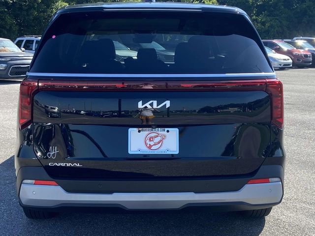 New 2025 Kia Carnival FWD image 3
