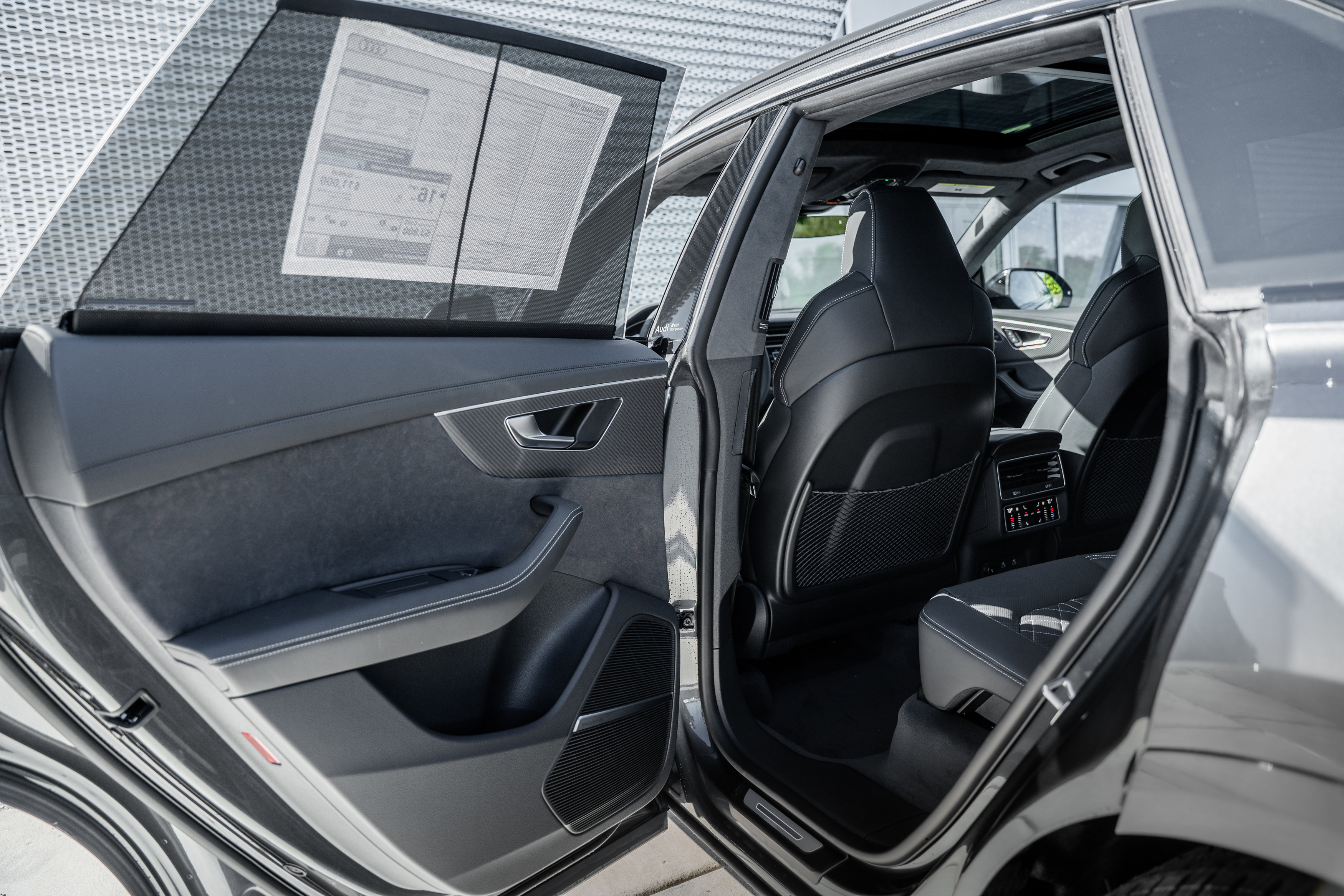 New 2026 Audi SQ8 Prestige image 16