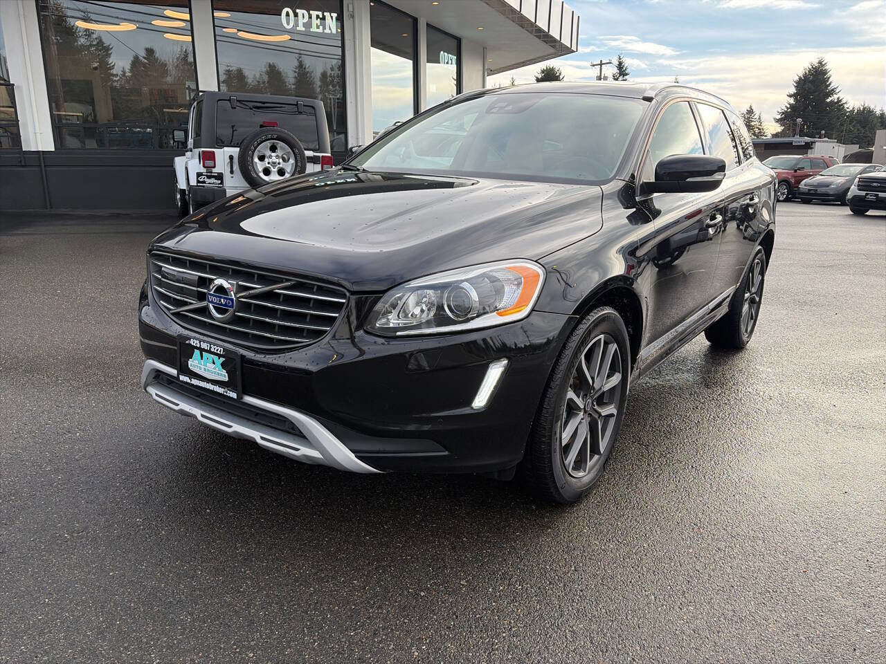 Used 2016 Volvo XC60 T5 Premier image 1