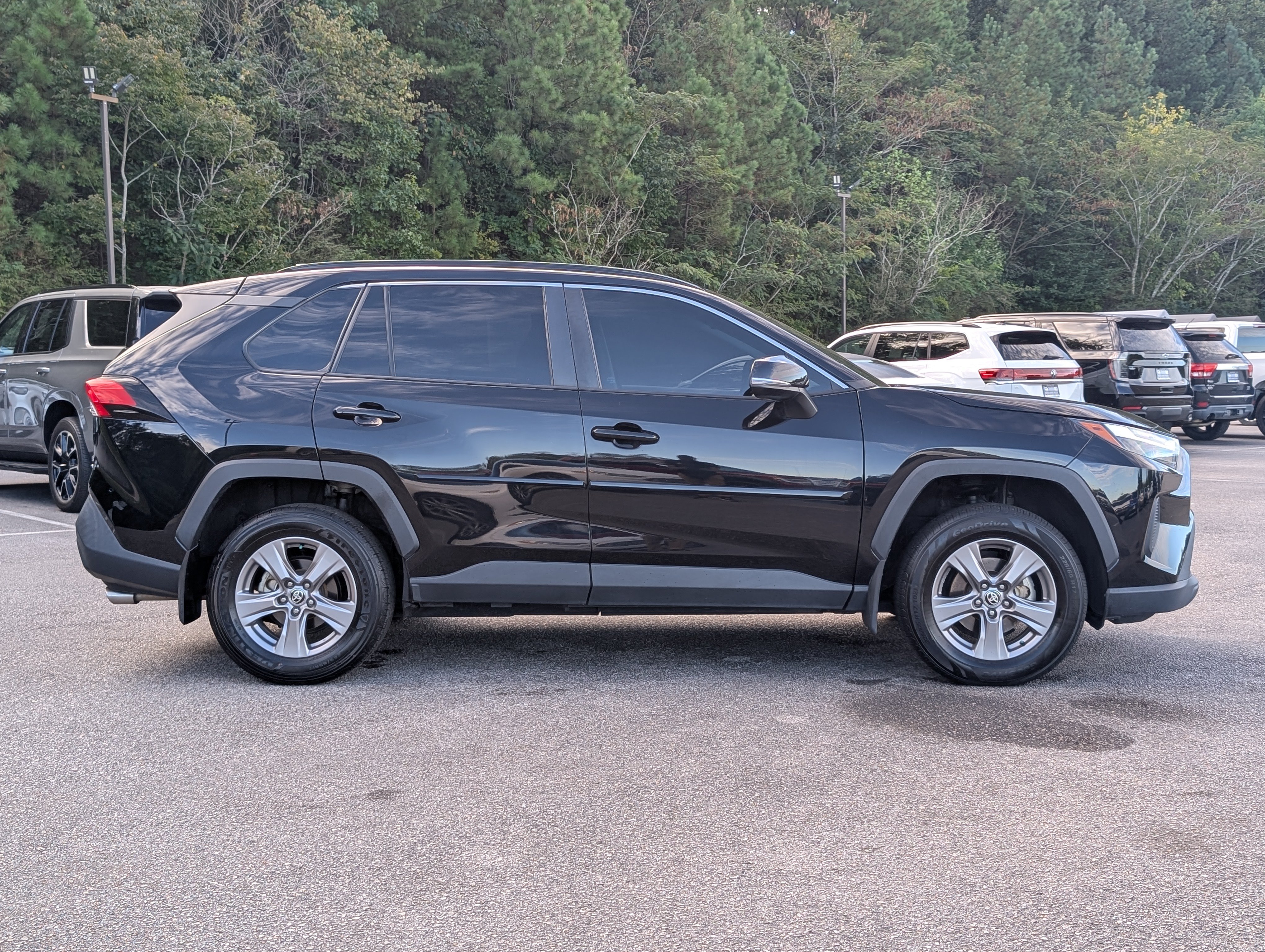 Used 2024 Toyota RAV4 XLE w/ Convenience Package AWD/4WD image 10