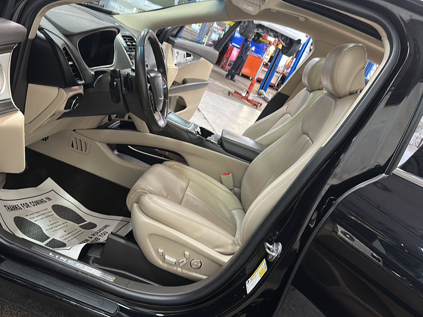 Used 2020 Lincoln Nautilus Reserve w/ Equipment Group 202A AWD/4WD image 15