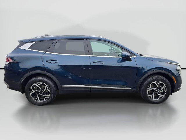 Used 2024 Kia Sportage LX AWD/4WD image 6