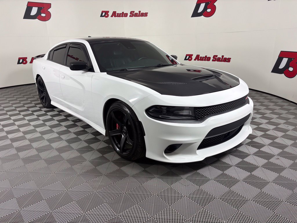 Used 2017 Dodge Charger SRT w/ Harman/Kardon Audio Group RWD image 10