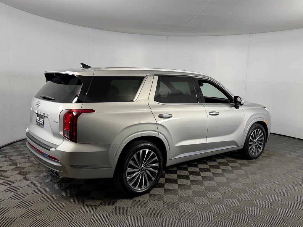 Used 2025 Hyundai Palisade Calligraphy image 6