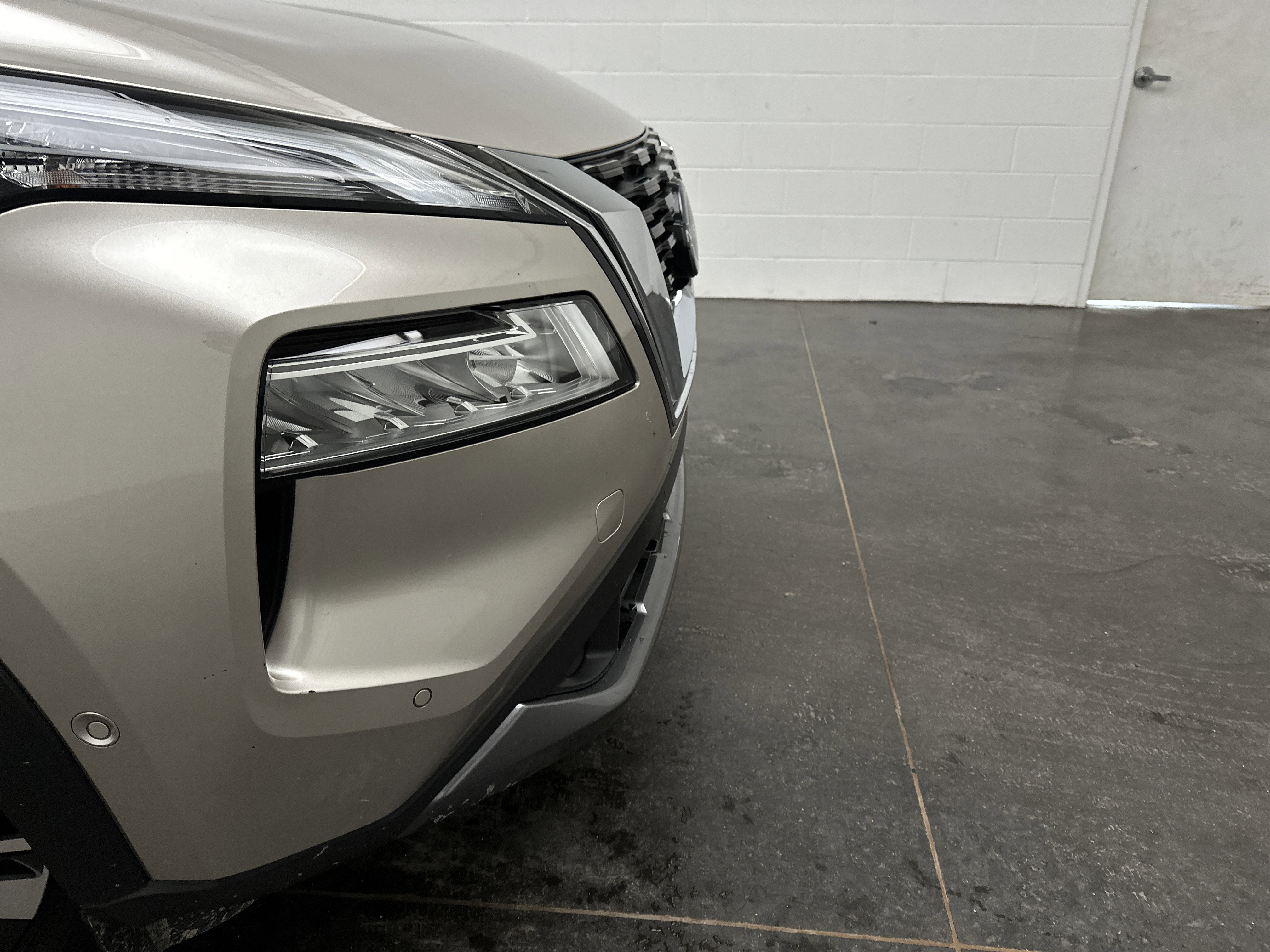 Used 2023 Nissan Rogue SL w/ SL Premium Package image 2