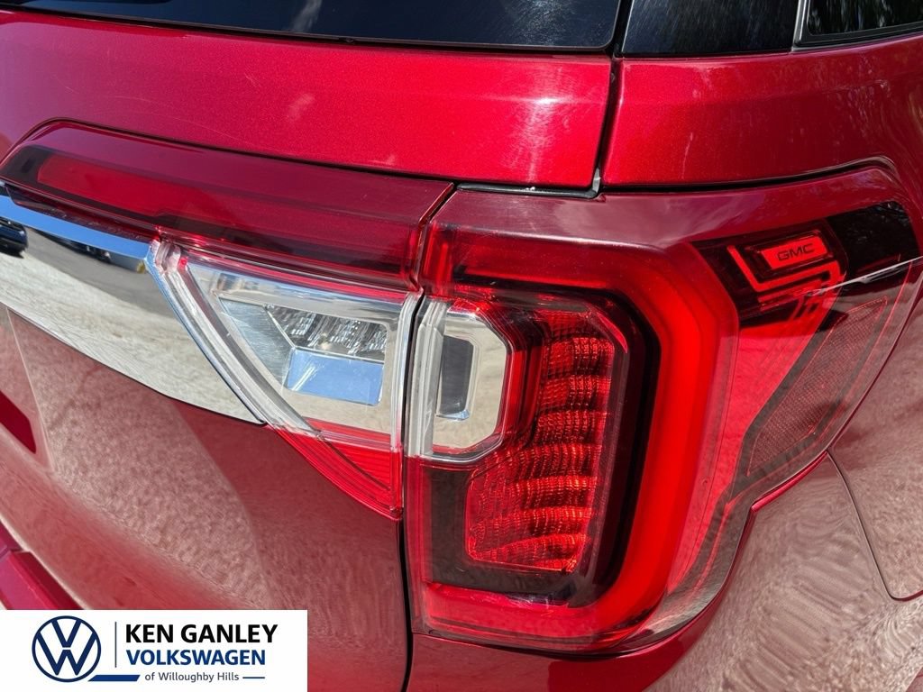 Used 2023 GMC Acadia Denali w/ Denali Ultimate Package AWD/4WD image 8