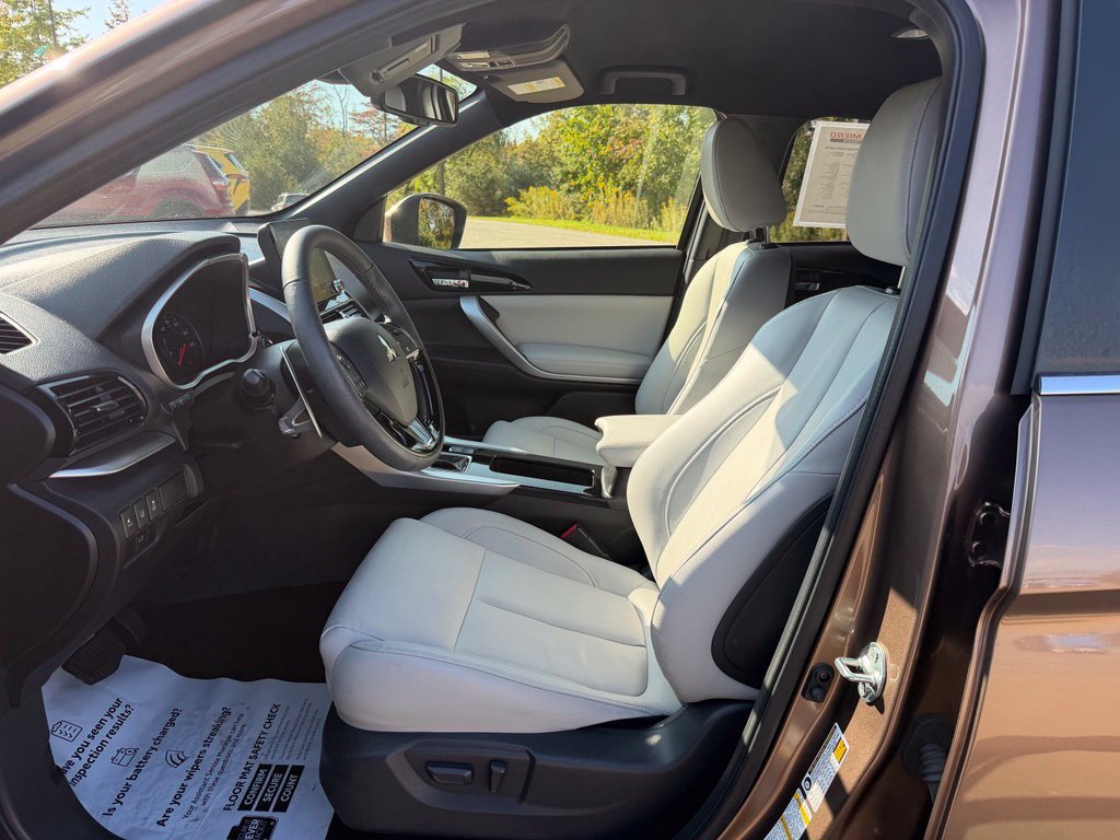 Used 2024 Mitsubishi Eclipse Cross SEL AWD/4WD image 11