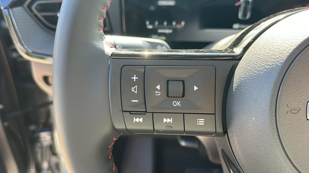 New 2026 Nissan Kicks SR FWD image 19