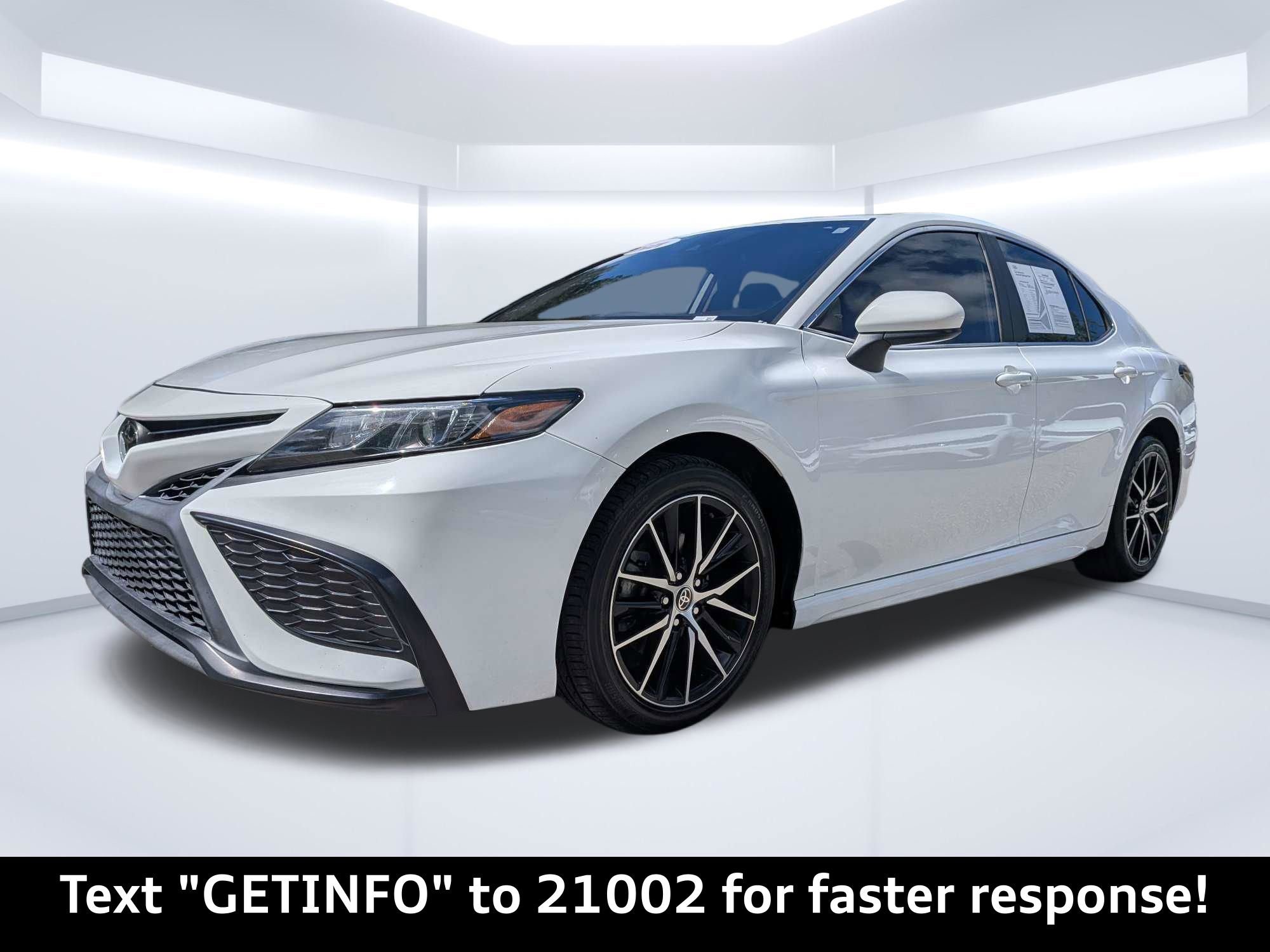 Used 2021 Toyota Camry SE FWD image 6