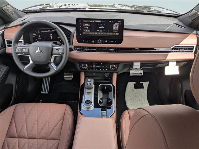 New 2025 Mitsubishi Outlander SEL image 13