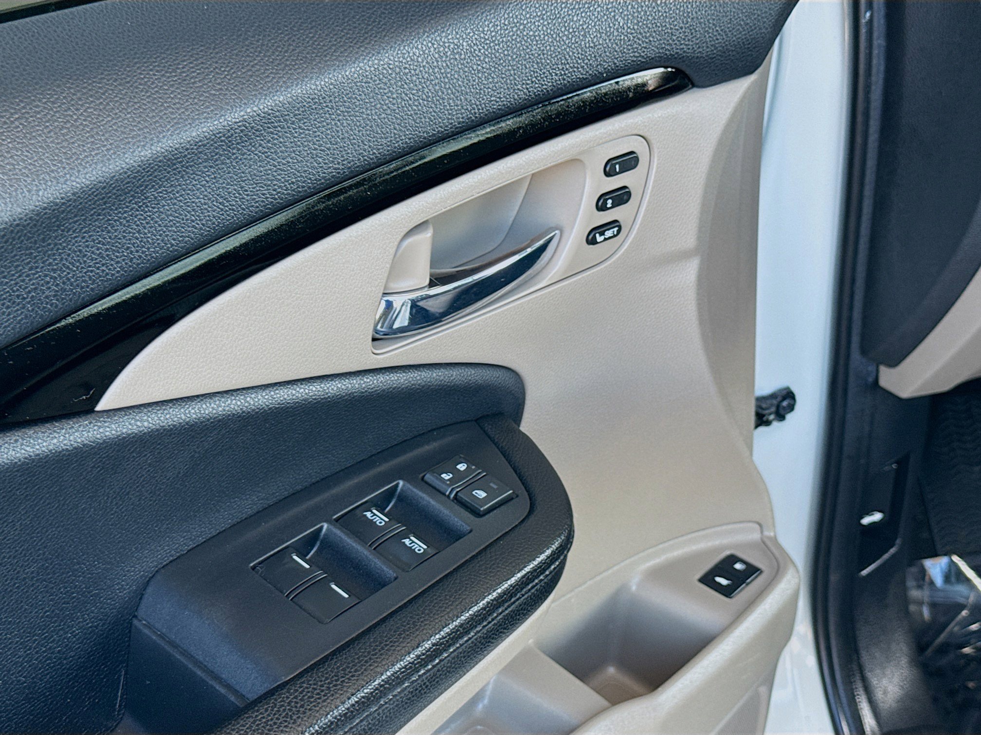 Used 2017 Honda Pilot Elite image 8