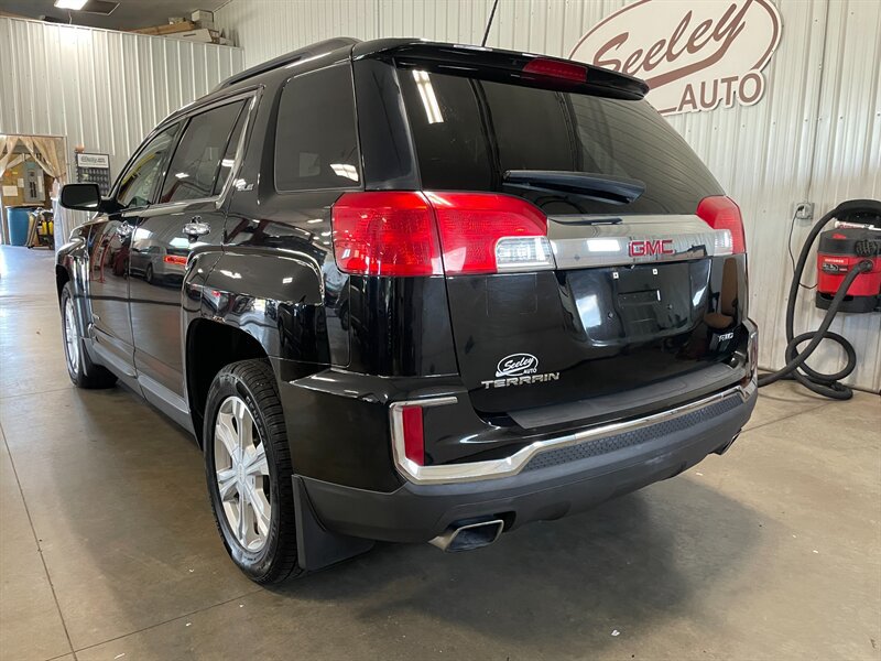 Used 2016 GMC Terrain SLE w/ Premium Edition, SLE-2 AWD/4WD image 2