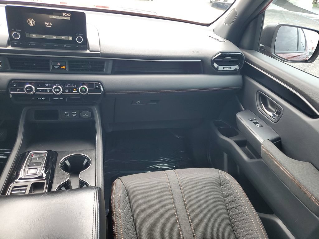 Used 2023 Honda Pilot Sport image 27