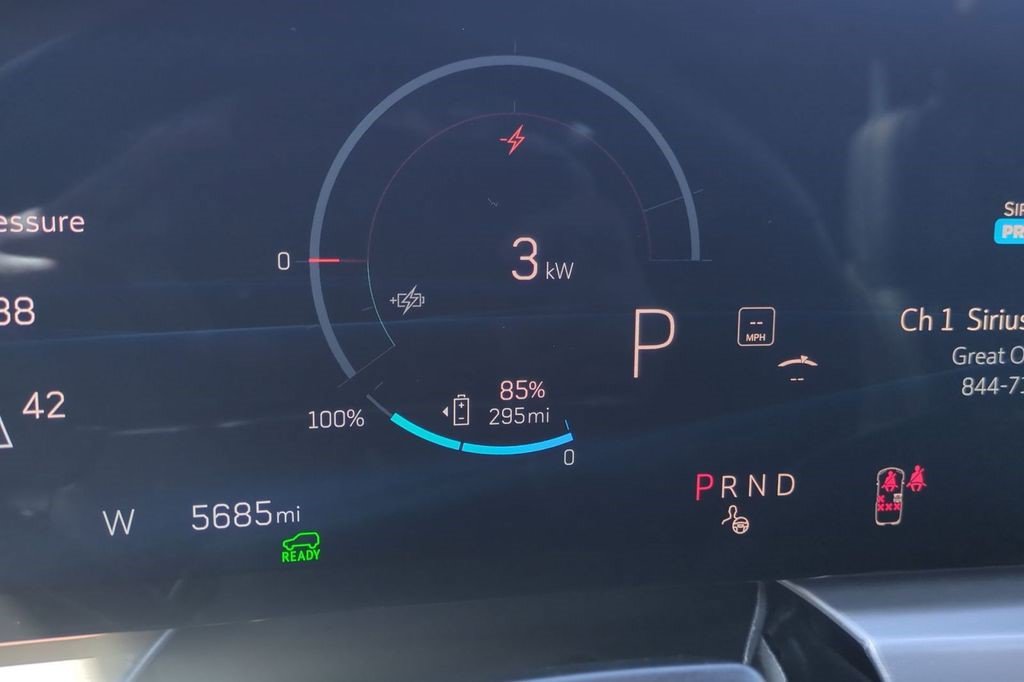 Certified 2026 Cadillac Lyriq Signature Sport AWD/4WD image 20