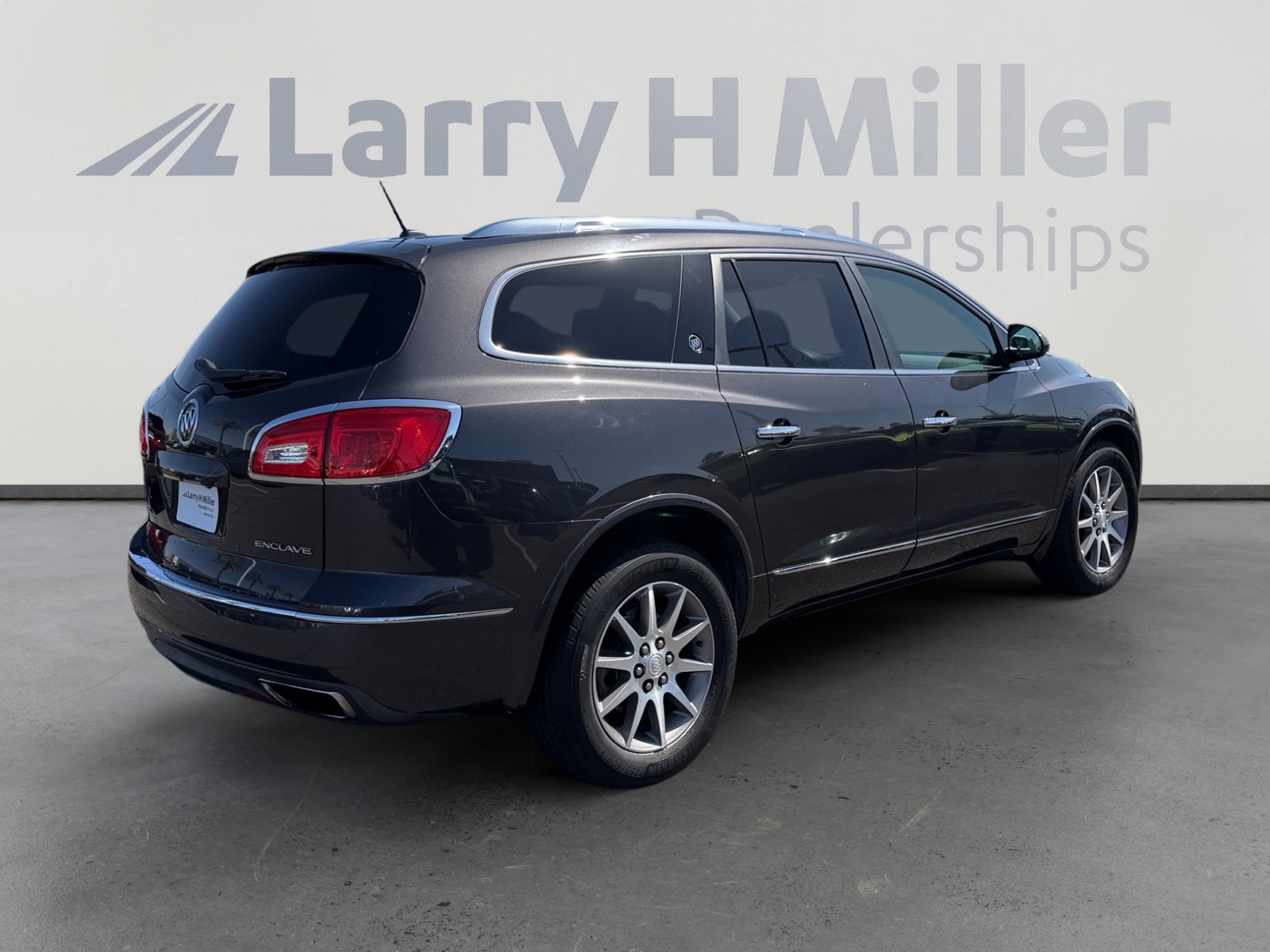 Used 2014 Buick Enclave Leather w/ LPO, Cargo Convenience Pkg FWD image 5