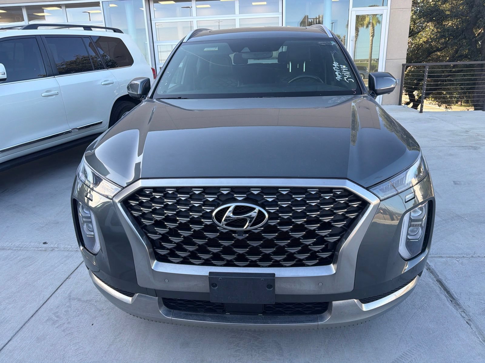 Used 2022 Hyundai Palisade Calligraphy AWD/4WD image 2