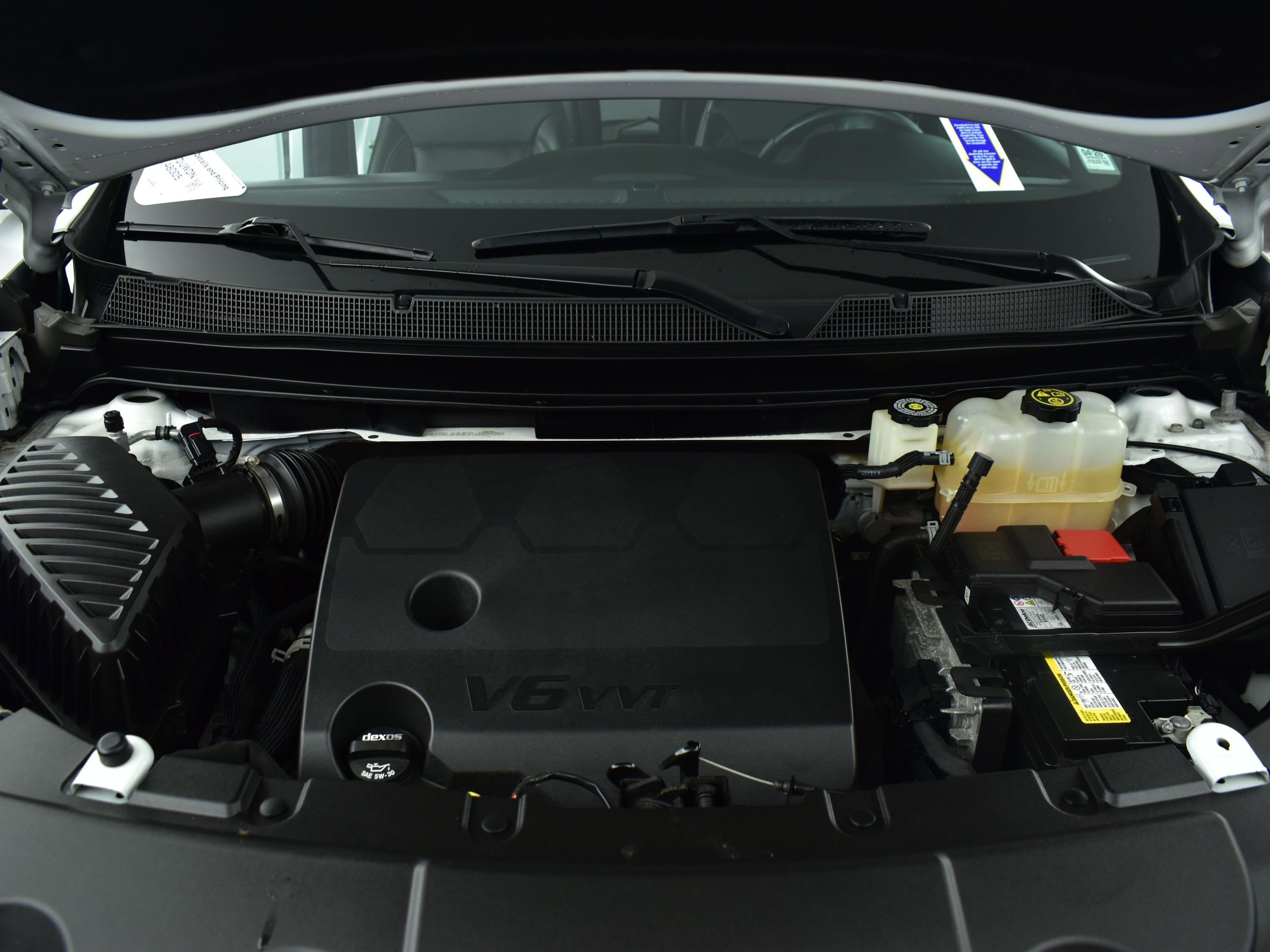 Used 2023 Chevrolet Traverse LT w/ LT Premium Package image 9