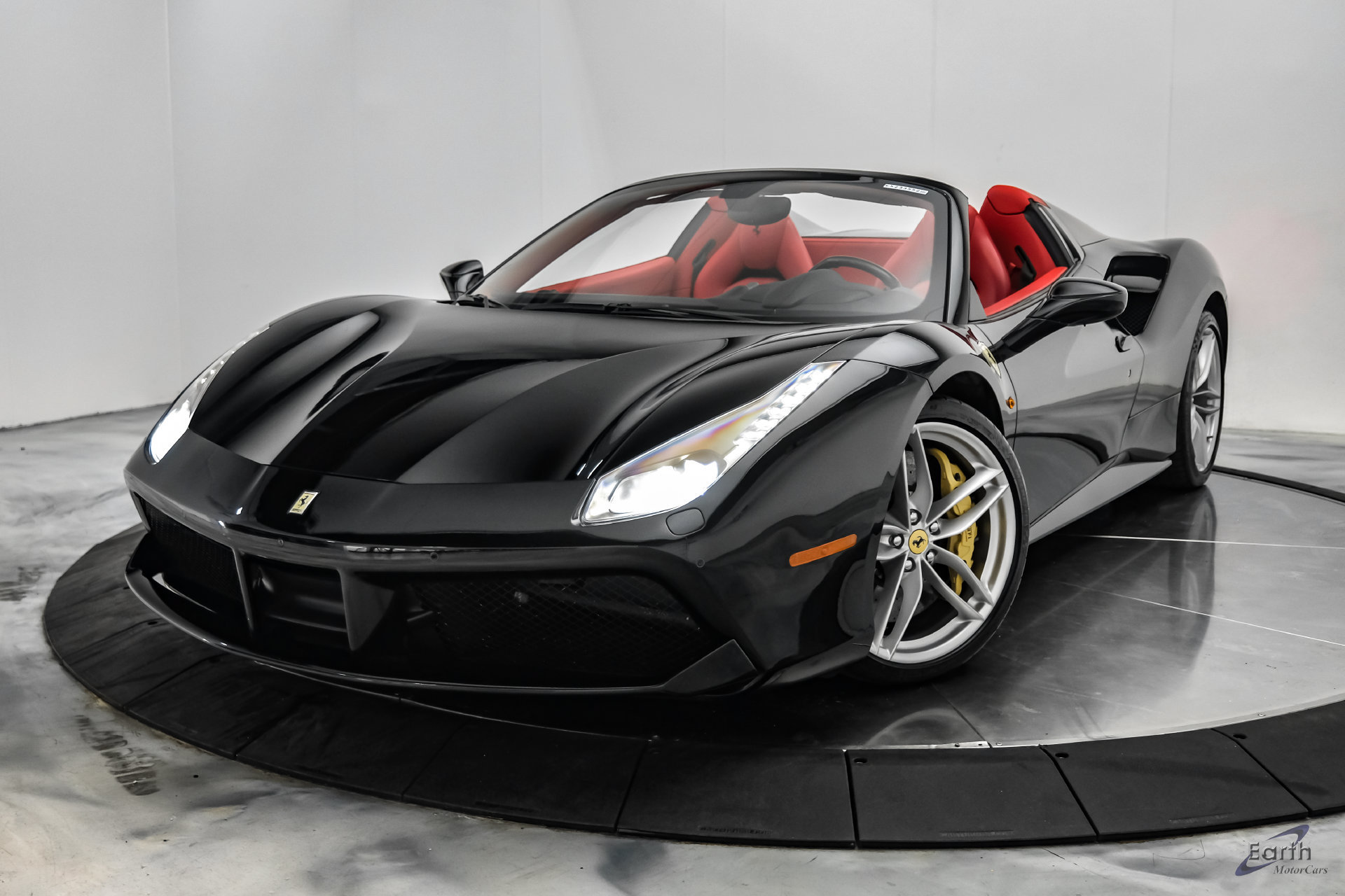 Used 2018 Ferrari 488 Spider RWD image 7