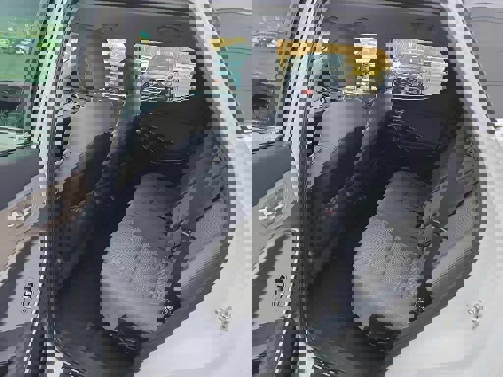 Used 2017 Hyundai Santa Fe Sport image 12