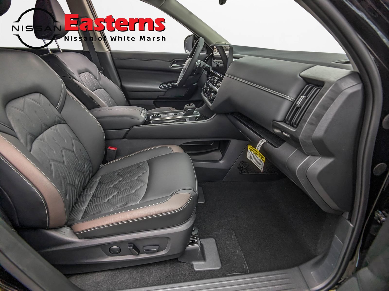 New 2026 Nissan Pathfinder Platinum image 26