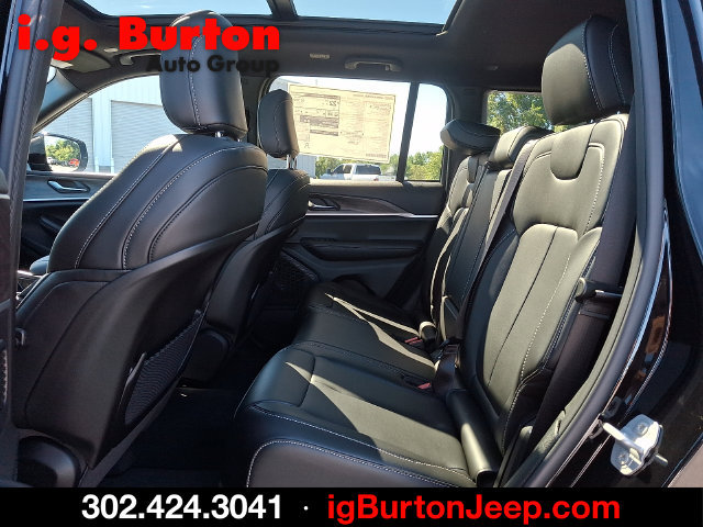New 2027 Jeep Grand Cherokee Limited AWD/4WD image 6