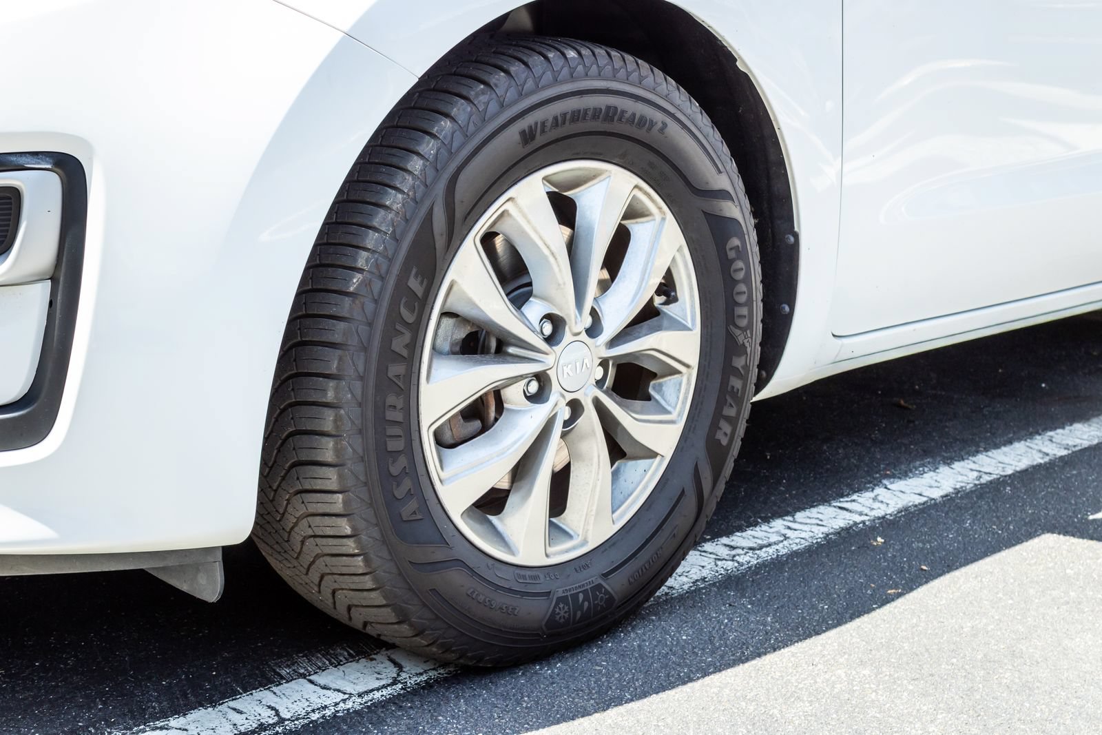 Used 2020 Kia Sedona LX FWD image 11