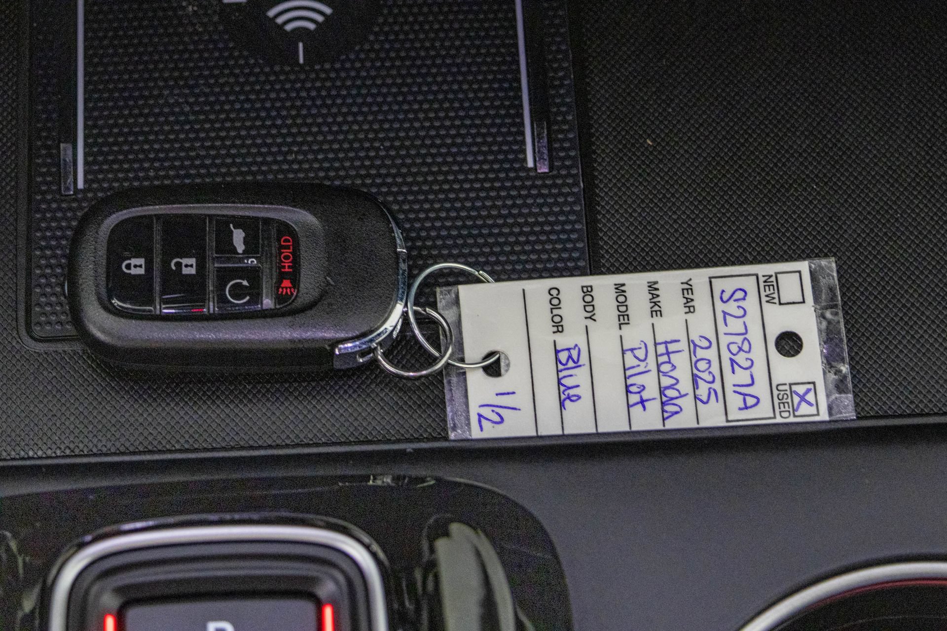 Used 2025 Honda Pilot Black Edition image 33