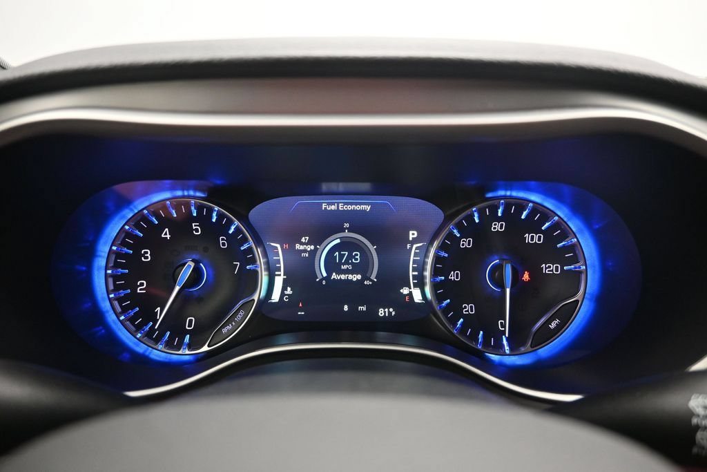 New 2027 Chrysler Pacifica Limited w/ Family Tech Group FWD image 15