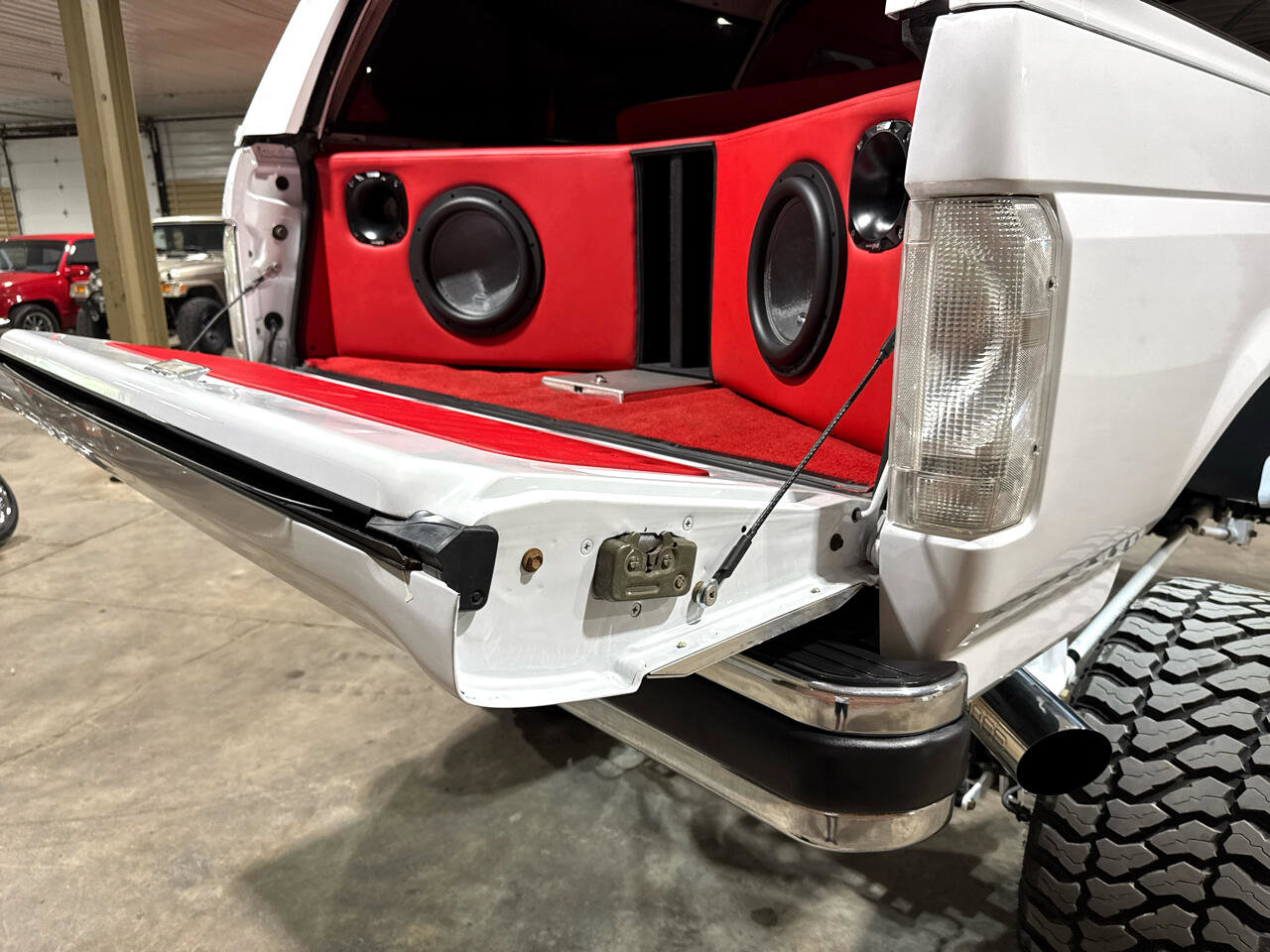 Used 1994 Ford Bronco XLT image 71