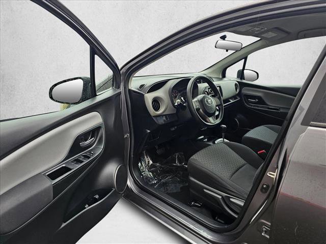 Used 2016 Toyota Yaris SE image 18