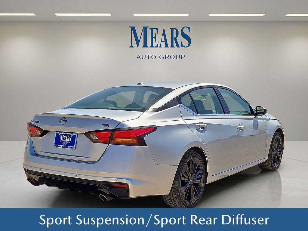 Used 2024 Nissan Altima 2.5 SR FWD image 6