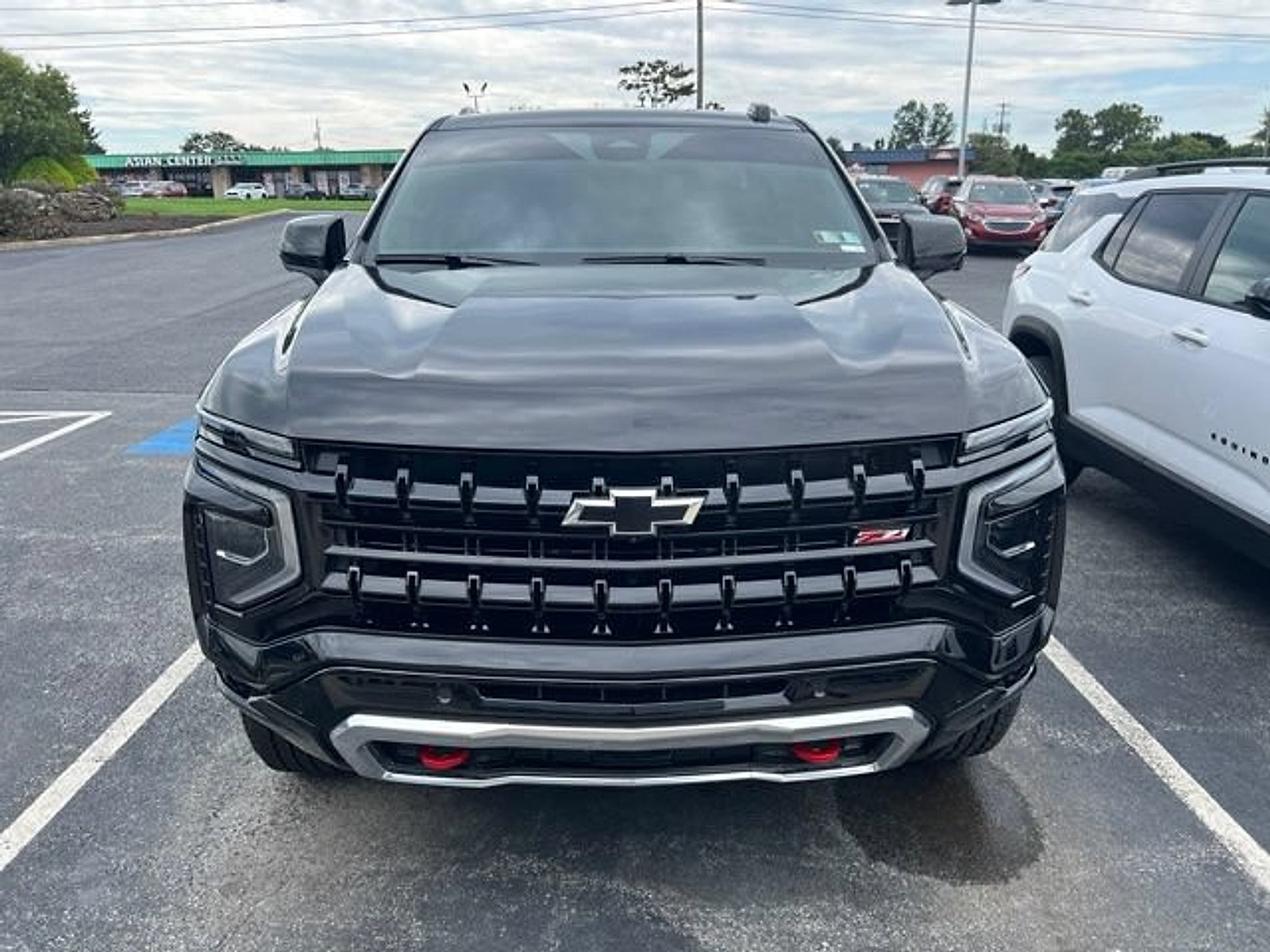 Used 2026 Chevrolet Tahoe Z71 w/ Comfort Package AWD/4WD image 3