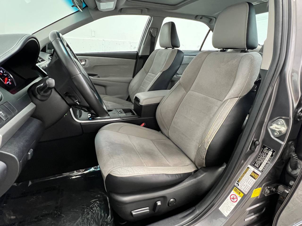 Used 2015 Toyota Camry XSE w/ Moonroof Package FWD image 8
