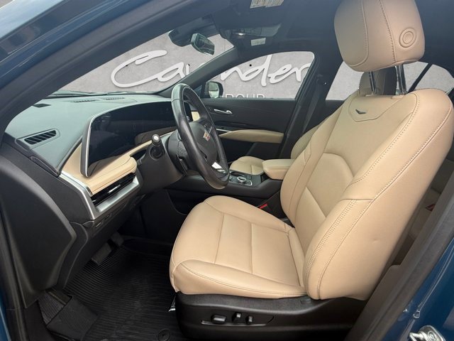 Certified 2024 Cadillac XT4 Luxury w/ Cold Weather Package image 19