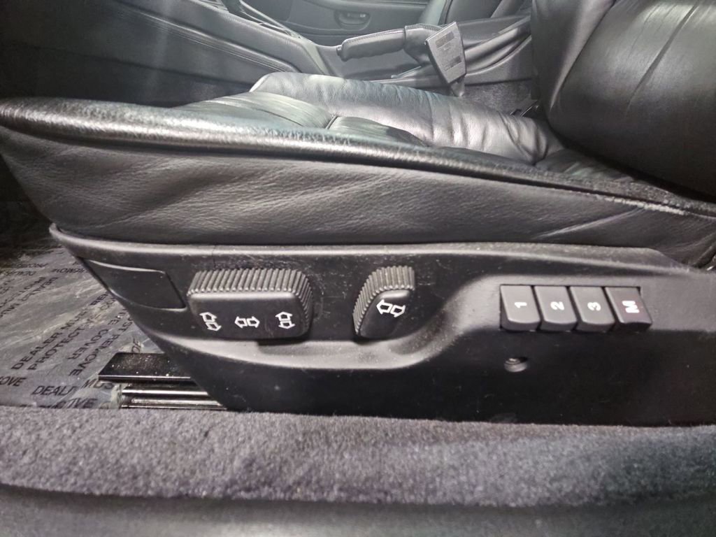 Used 1995 BMW 840Ci image 14