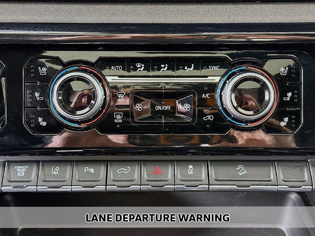 Used 2024 GMC Sierra 2500 AT4 w/ AT4 Premium Plus Package image 9