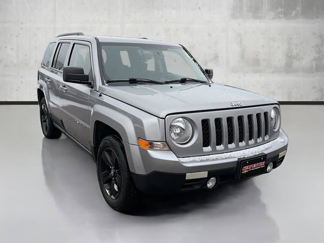 Used 2016 Jeep Patriot Latitude image 3