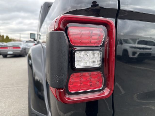 Used 2023 Jeep Gladiator Overland image 16