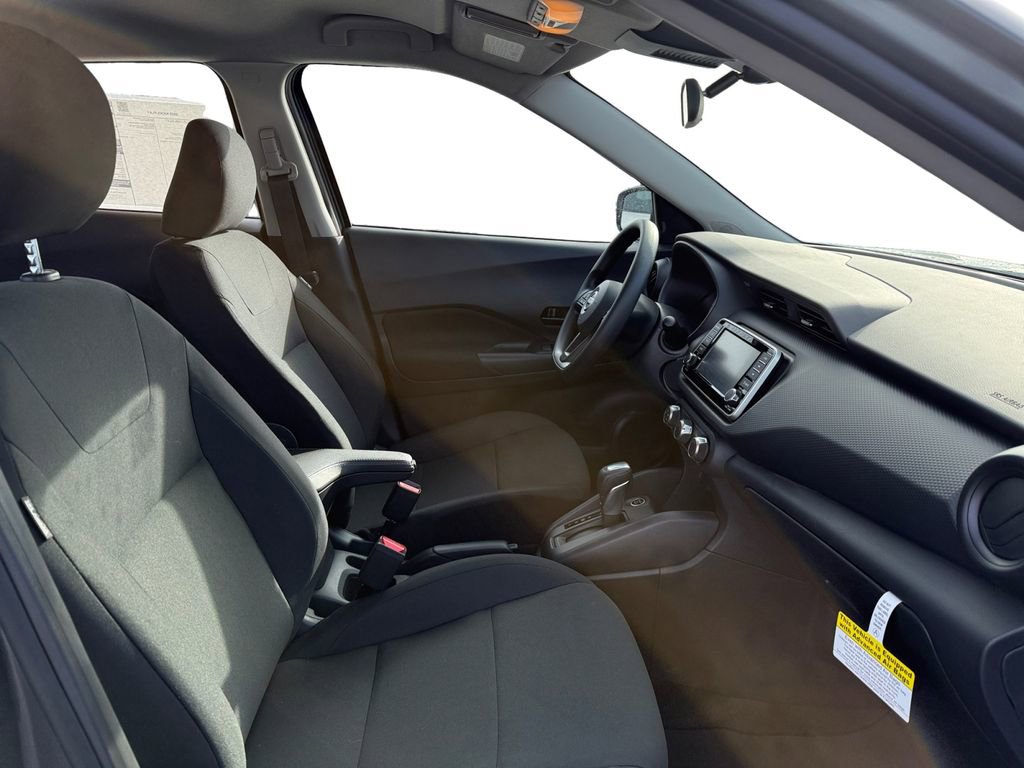 New 2025 Nissan Kicks S image 15