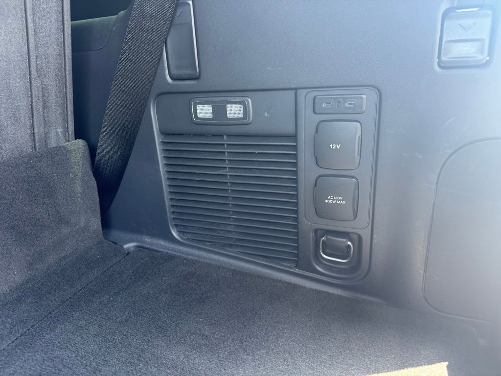 Used 2025 Ford Expedition Tremor AWD/4WD image 11