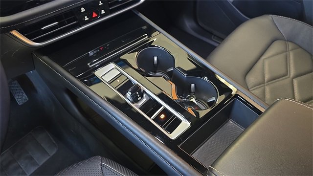 Used 2024 Volkswagen Atlas Cross Sport SE image 24