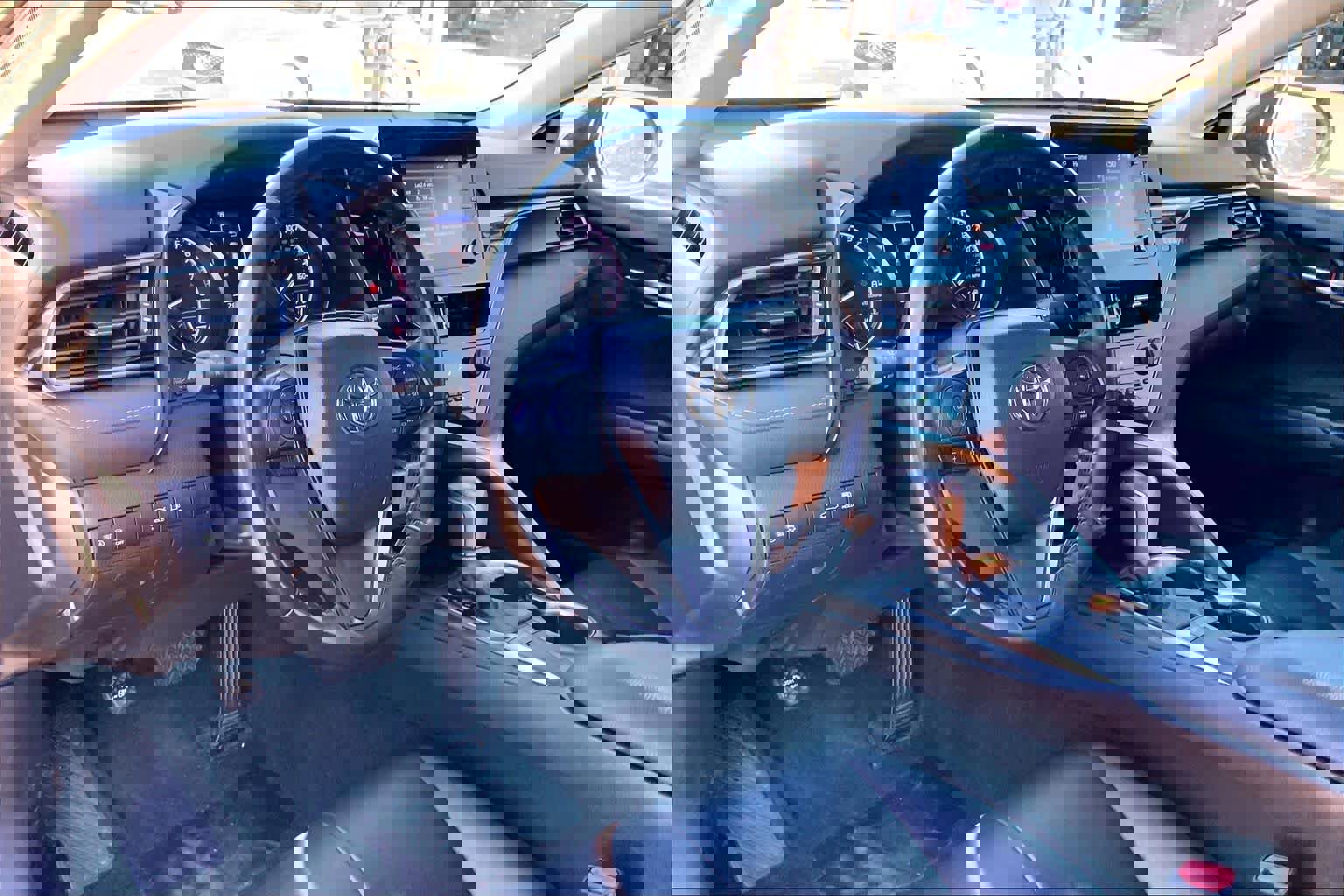 Used 2022 Toyota Camry SE image 16