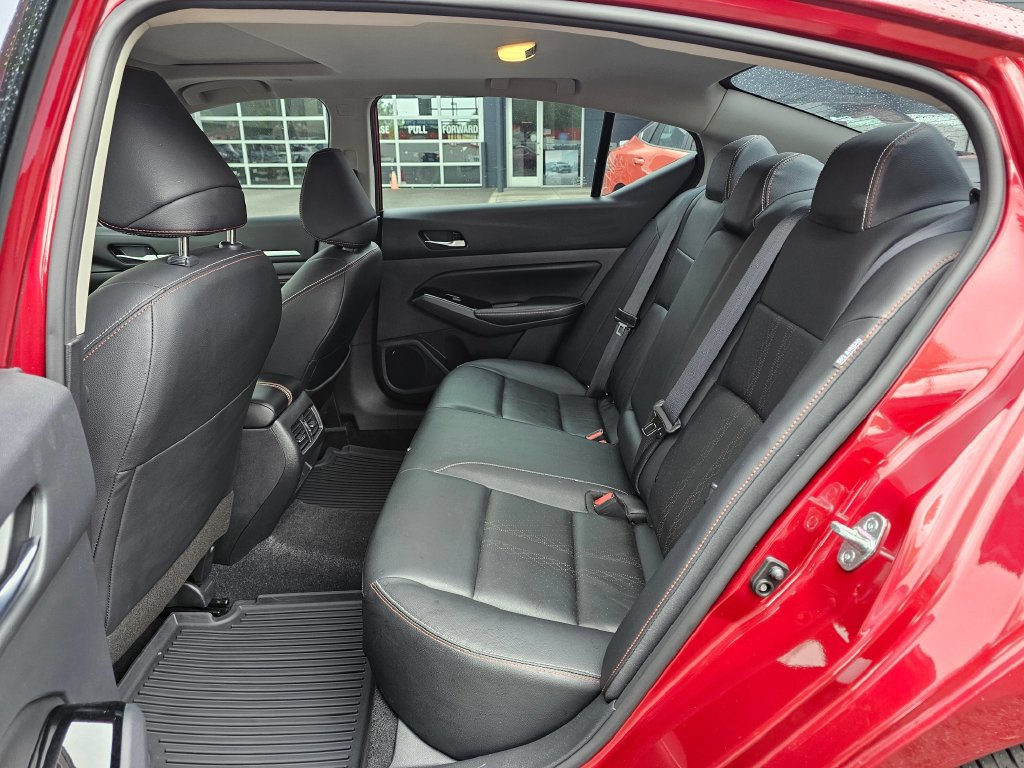 Used 2023 Nissan Altima 2.0 SR FWD image 13
