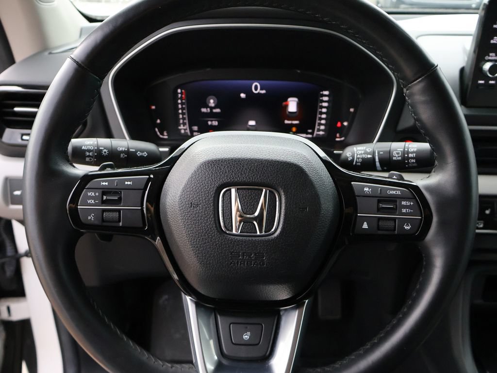 Used 2025 Honda Pilot Elite image 27